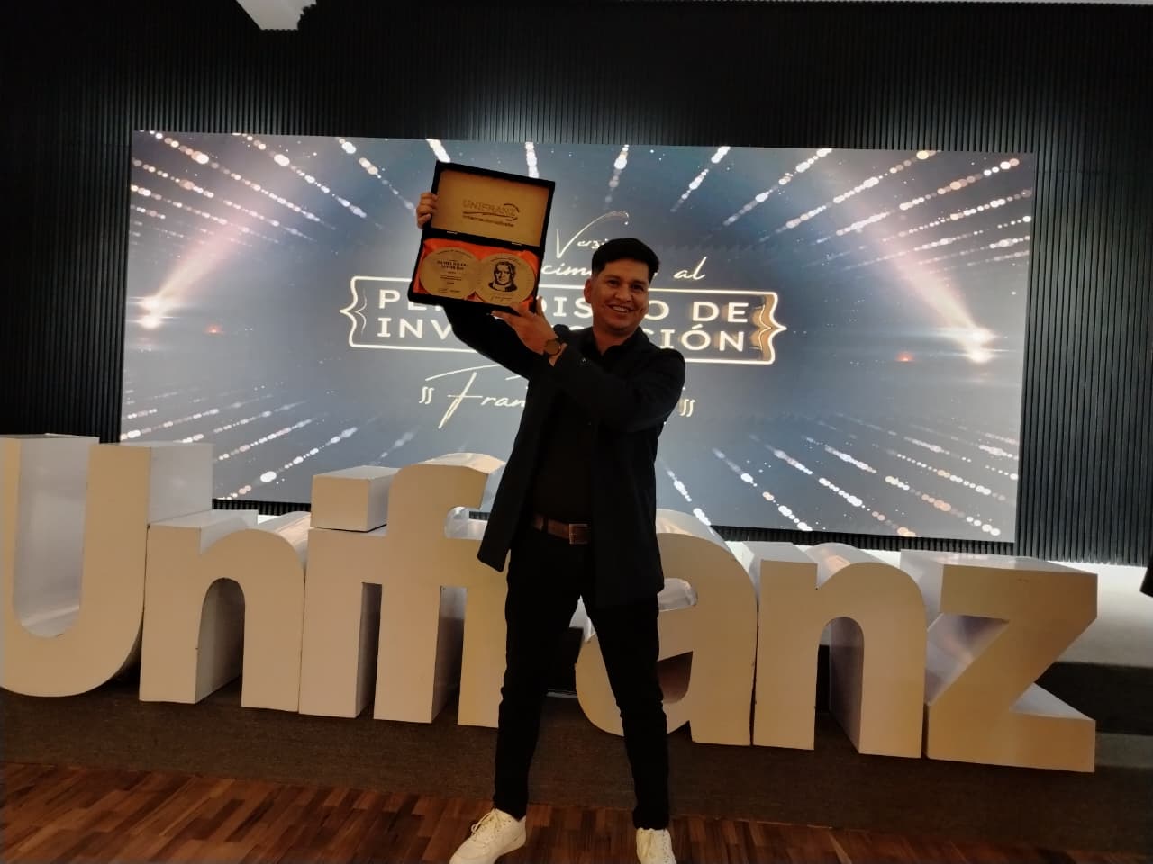 Cofundador de Acceso gana Premio Nacional de Periodismo de Investigación